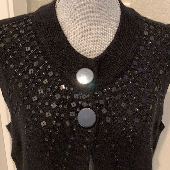 Pine Needles NY Sweater Vest - Picture 2 of 8